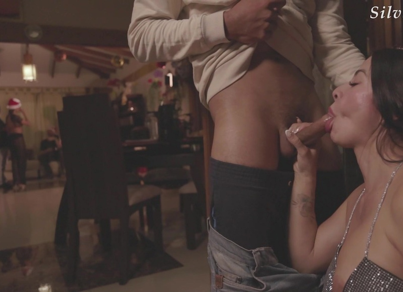 Cap 1/3 Horny Stepmom Silvana Lee Fucks Stepson And Neighbor At Family Christmas Dinner