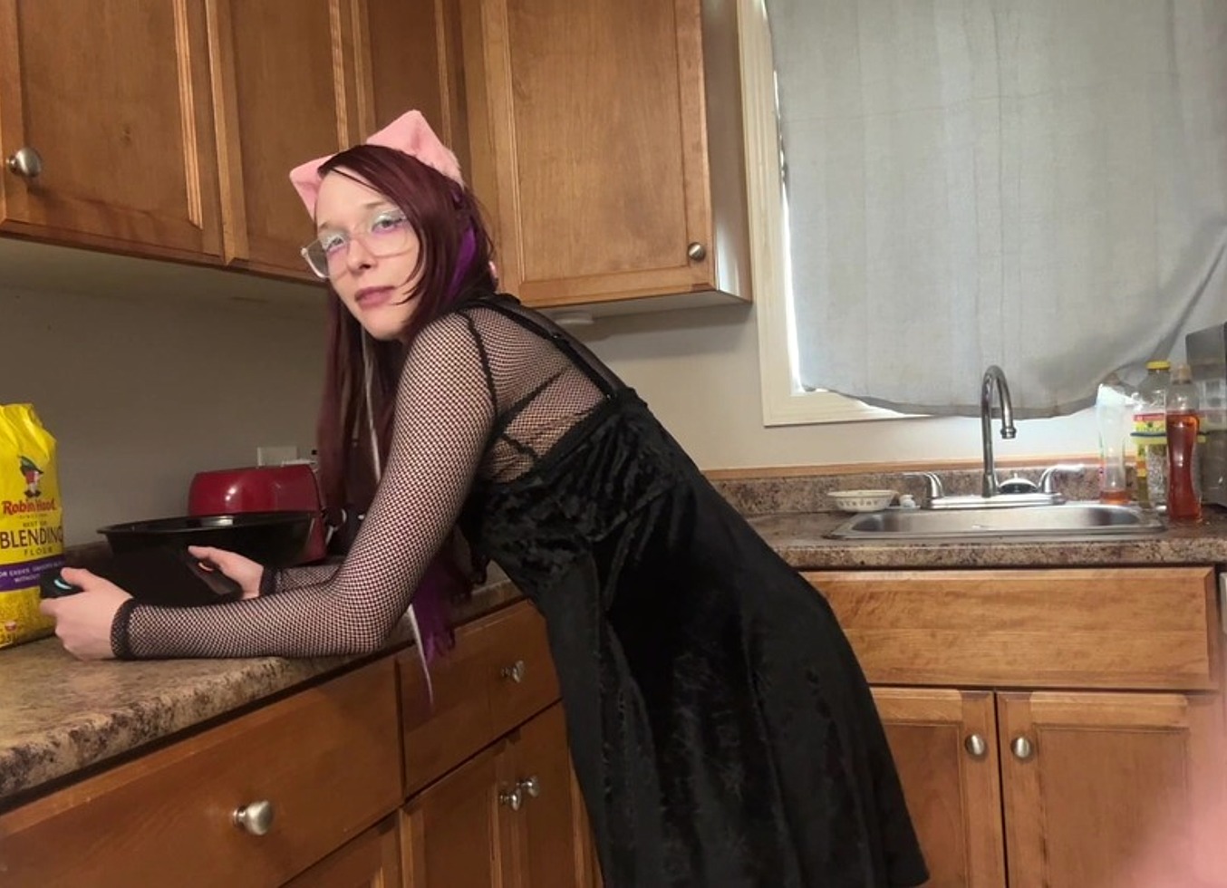 Gamer Girl Free Use, Teen Gets Fucked While Playing Switch 2