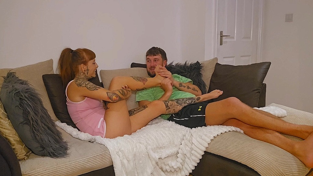 sweaty feet worship footjob with huge cumshot (YOURFAVCUMSLUT, Onlyowain) sweaty feet worship footjob with huge cumshot (YOURFAVCUMSLUT, Onlyowain)