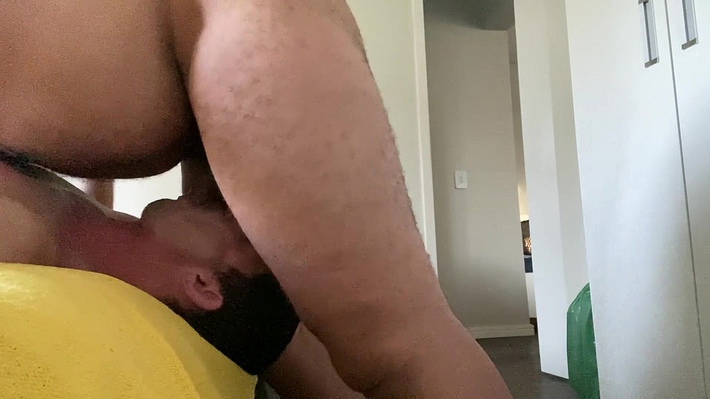 slim twink gags on fat security guard’s thick cock – brutal throat fuck (Cosmico3001, Vstbarrafunda) slim twink gags on fat security guard’s thick cock – brutal throat fuck (Cosmico3001, Vstbarrafunda)