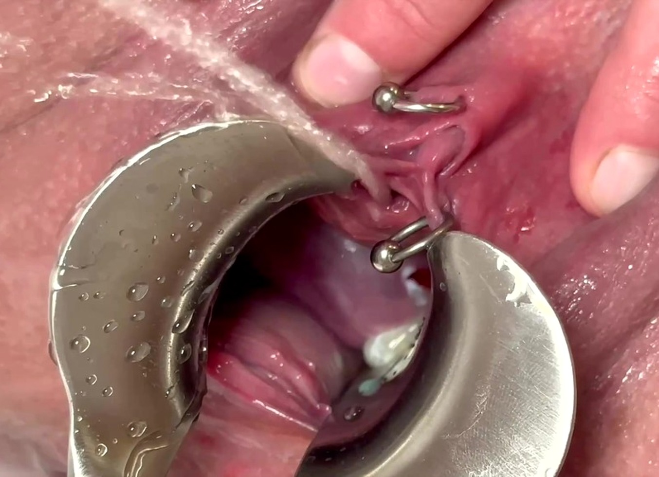 Strong Stream Pee From My Spread Out Pussy By Speculum