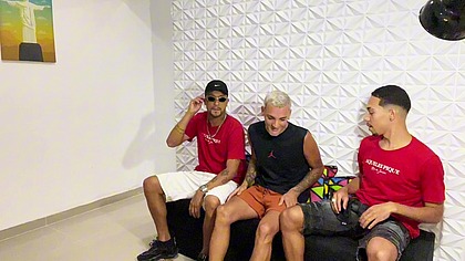 FILHO DO MEU PADRASTO FOI ME VISITAR E ACABOU QUERENDO TRANSAR COMIGO! - CASALL SAGAZ