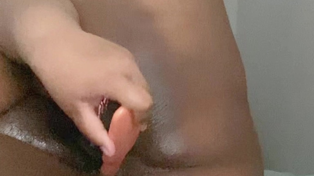 teen fucks brush cums 8 times full (Didi luvs) teen fucks brush cums 8 times full (Didi luvs)