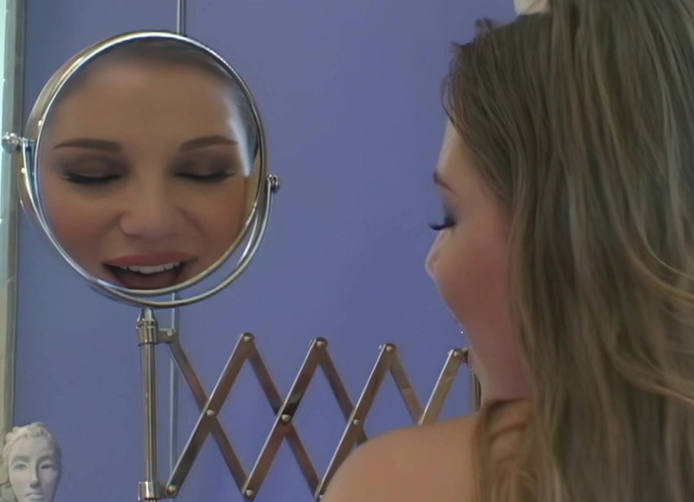 Jordin Skye Has A Tiny Black Adventure