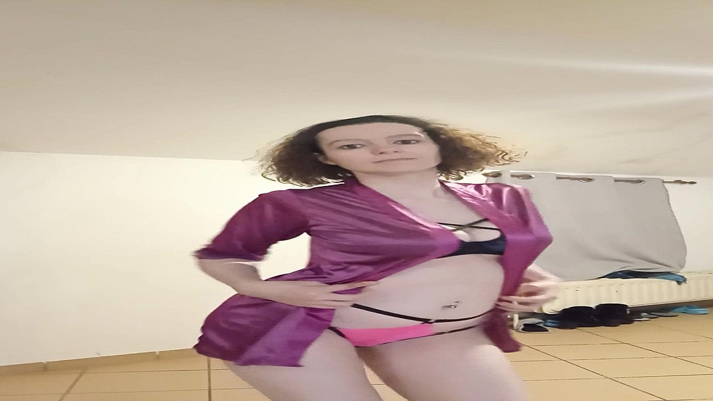 la petite coquine (Rose) la petite coquine (Rose)