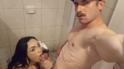 Conhecendo o cu gostoso da travesti rabuda com meu pau cheio de tesao