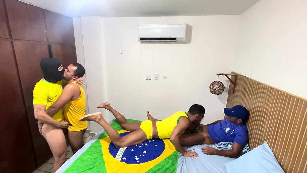 jogo de futebol termina em sexo com amigos do cursinho 1 (Junior Delao, Socyal Sem Camisa, Maldonatto, Matheuspauzao20, Imaginajaum) jogo de futebol termina em sexo com amigos do cursinho 1 (Junior Delao, Socyal Sem Camisa, Maldonatto, Matheuspauzao20, Imaginajaum)