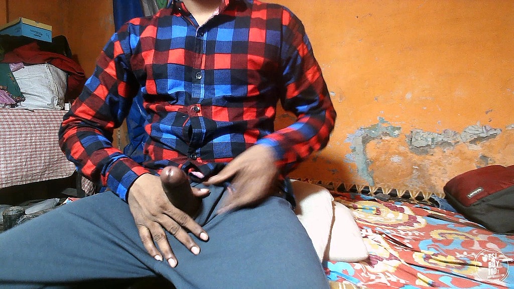 boy naked alone at home (Desiboy1101 India) boy naked alone at home (Desiboy1101 India)