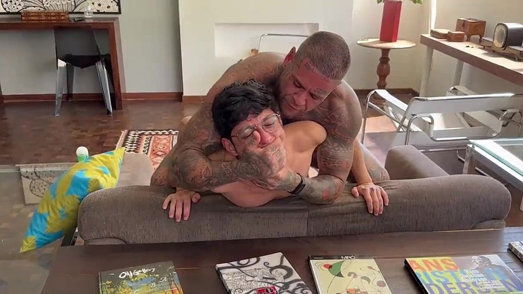meu amigo sarrou e depois me fodeu no pelo (Ryan Ross,Marcelo Debian) meu amigo sarrou e depois me fodeu no pelo (Ryan Ross,Marcelo Debian)