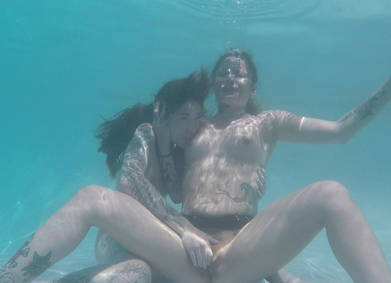 Underwater Lesbians 2 - Vanessa Vega & Charlotte Sartre Swimming Girl Girl Pussy Eating Finger Fucking Wet Look