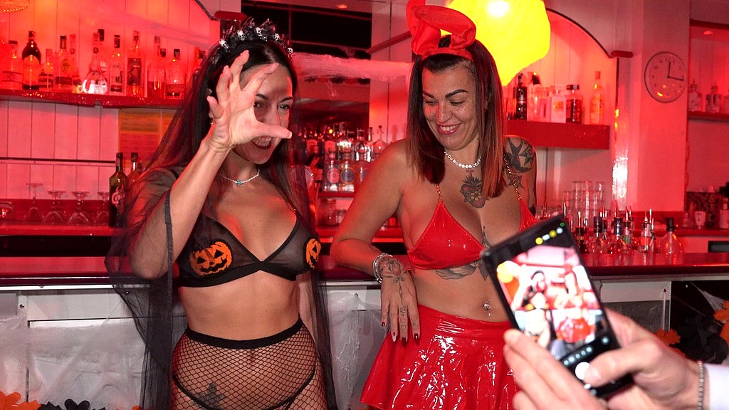 behind the scene. orgy party at the casino. (Luca Ferrero, Capitano Eric, Diana Zilli, Maya) behind the scene. orgy party at the casino. (Luca Ferrero, Capitano Eric, Diana Zilli, Maya)