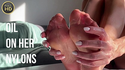 OIL ON HER NYLONS