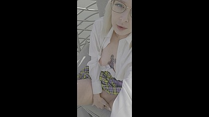 My first pussy fingering
