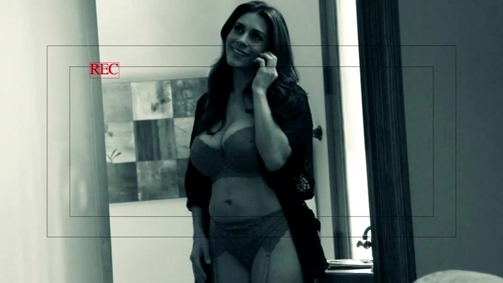 Mark Wood, Raylene: Raylene è una latina dai grossi seni in lingerie che viene scopata e spruzzata di sperma (AnalVids.com) raylene is a busty latina in lingerie who gets laid and sprayed with cum (Mark Wood, Raylene)