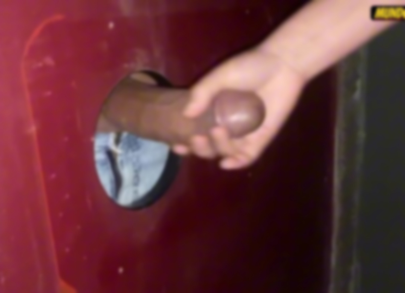 Batendo Punheta Pros Tarados Na Casa De Swing Enquanto Meu Marido Filma Tudo