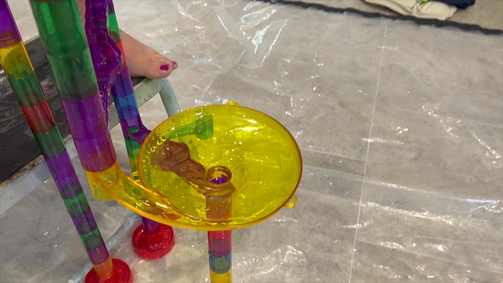 piss run on a marble run (Wamgirx) piss run on a marble run (Wamgirx)