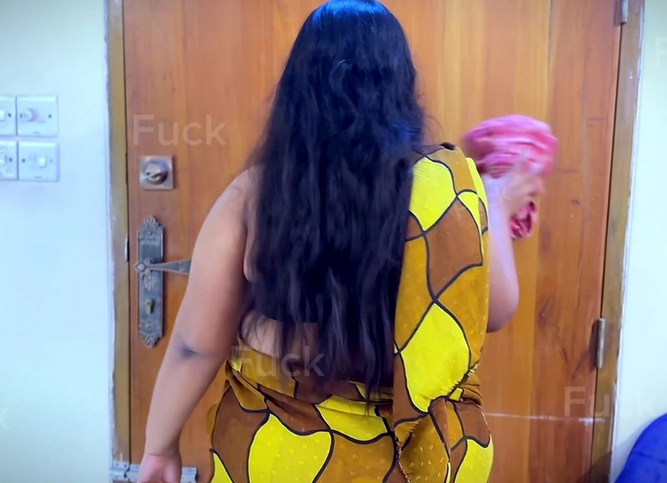 Asian Ethnicity Big Ass & Huge Boobs Maid Clean Middle East Office Room. Boss Saw & Masturbat