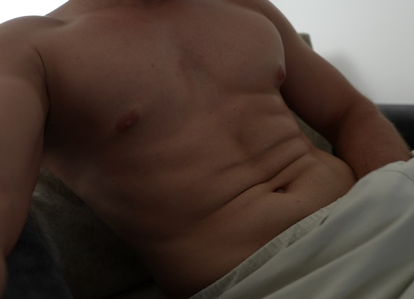 Big Muscular Guy Strokes His Huge Cock Until It Erupts Like A Volcano (Video Without Blurring)