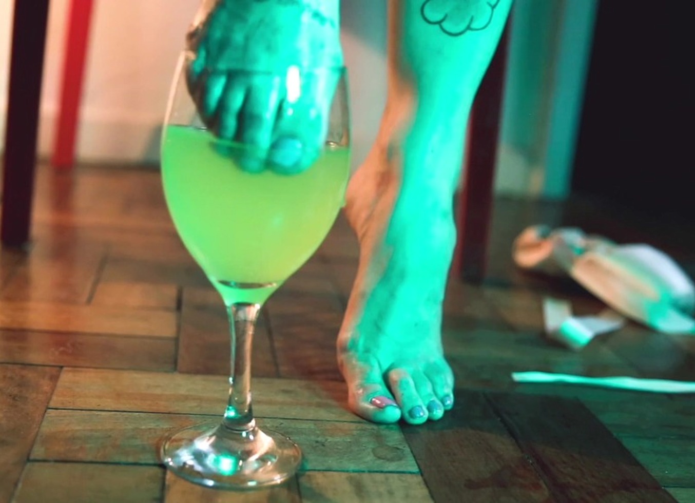 Kinky Ballerina Cooling Her Feet