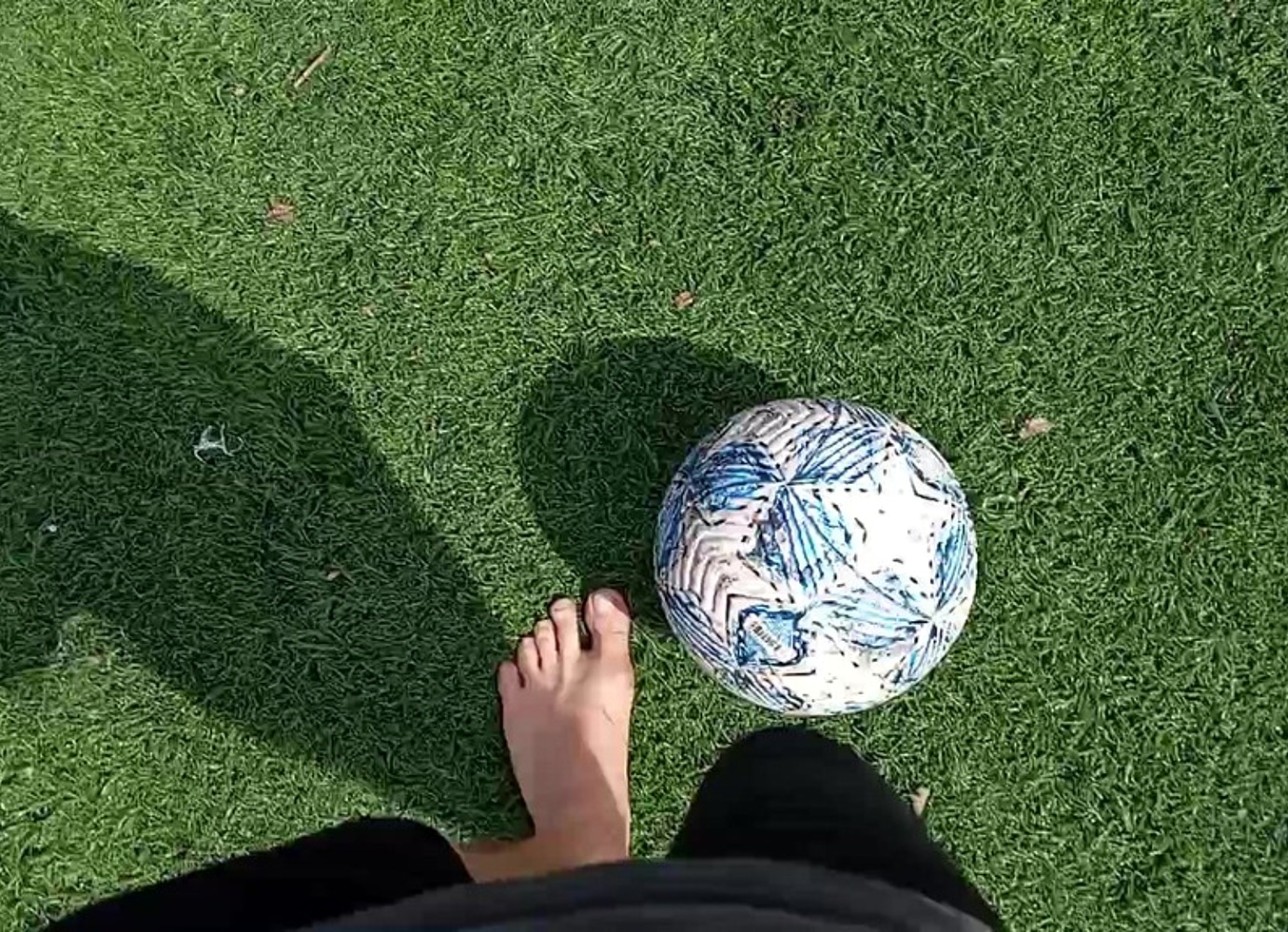 POV Adoracao Por Pes Jogando Descalco