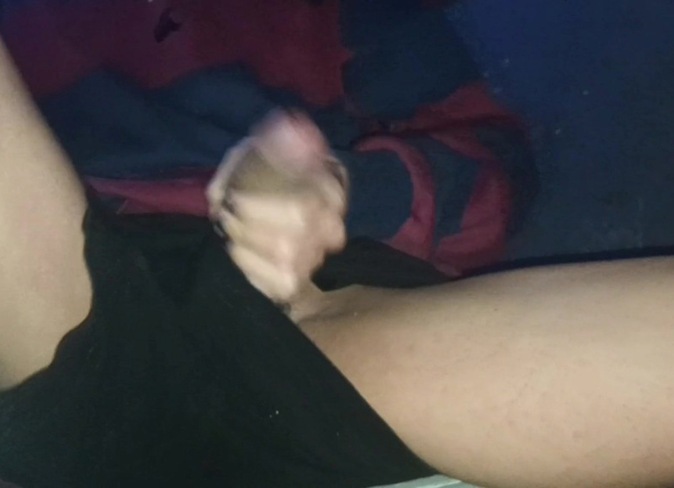 Me Masturbe En Un Bar Y Me Vine Encima De La Mesa