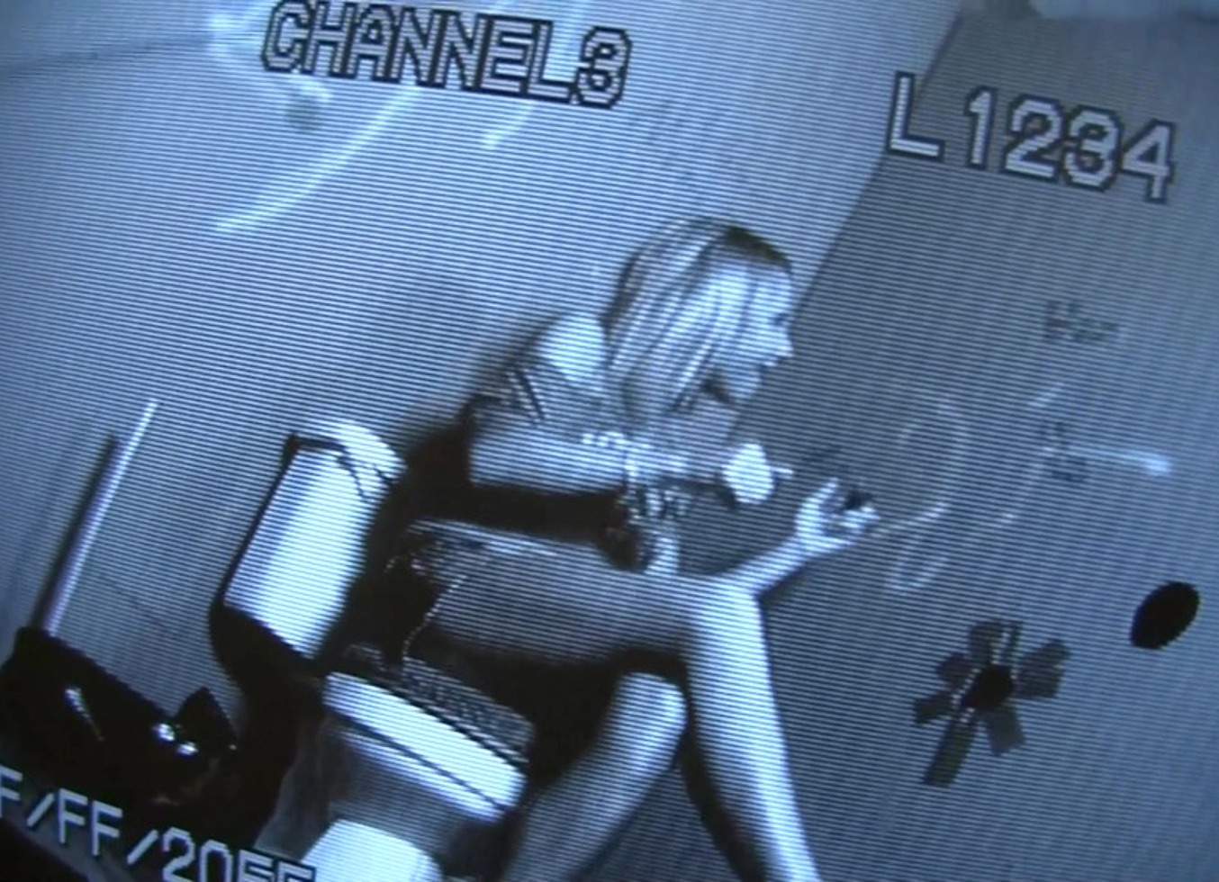 Hung Cocks Througfh Gloryhole Only For Aria Austin