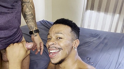 Gozei muito na cara desse puto