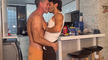 Un vecino caliente π π¨π±