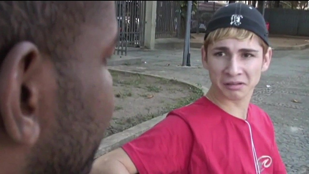 Liu Johnny: peguei o cara na praca (AnalVids.com) peguei o cara na praca (Liu Johnny)