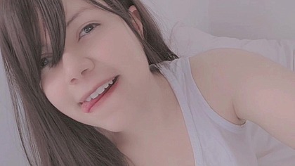 Amateur young tight girl dildo pussy fuck