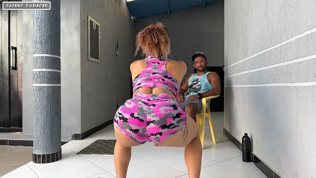dei pro amigo do meu filho.no pelo, depois que ele me viu malhando o safado ficou todo excitado. (Eliane Furacao, Marcio Baiano) dei pro amigo do meu filho.no pelo, depois que ele me viu malhando o safado ficou todo excitado. (Eliane Furacao, Marcio Baiano)