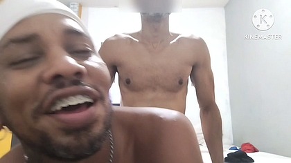 Botei o favelado marrento vestir calcinha e me servir igual uma puta no cio. Ta imperdivel