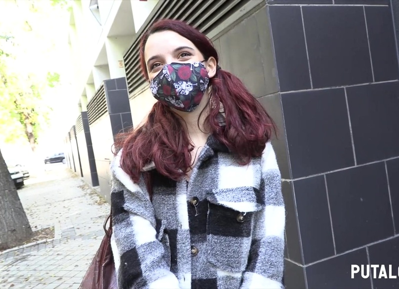 Putalocura - Jovencita Cachonda Ohana Petite Traga Lefa De Torbe En Pillada Muy Guarra