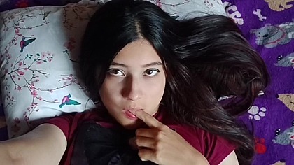 18-year-old lymphomaniac while she puts her fingers inside her delicious ass