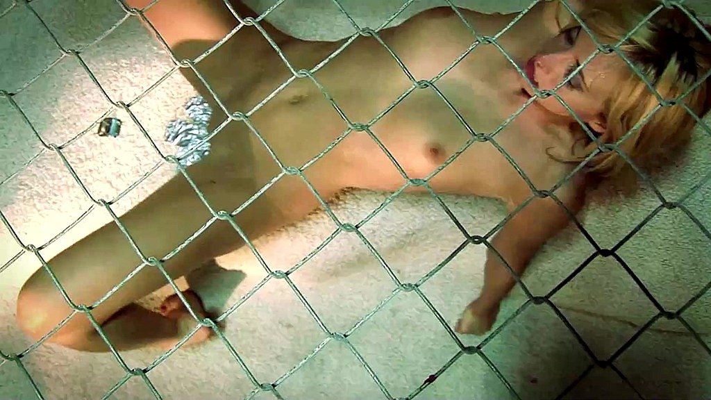 Kelly Wells, Jack Venice: Kelly Wells si cimenta in un threesome con doppia penetrazione e sesso anale (AnalVids.com) kelly wells takes dp and ass to mouth threesome (Kelly Wells, Jack Venice)