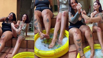 ENTRE PES, SEGREDOS E FETICHES