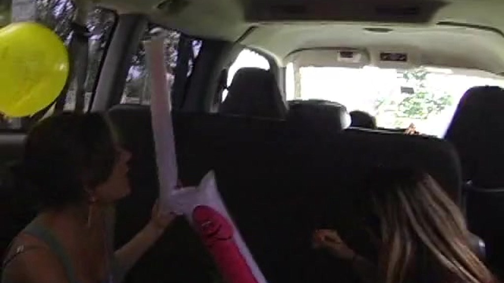 fucking with a strap on (Jessie Jolie, Steven Ponce, Sunshine) fucking with a strap on (Jessie Jolie, Steven Ponce, Sunshine)