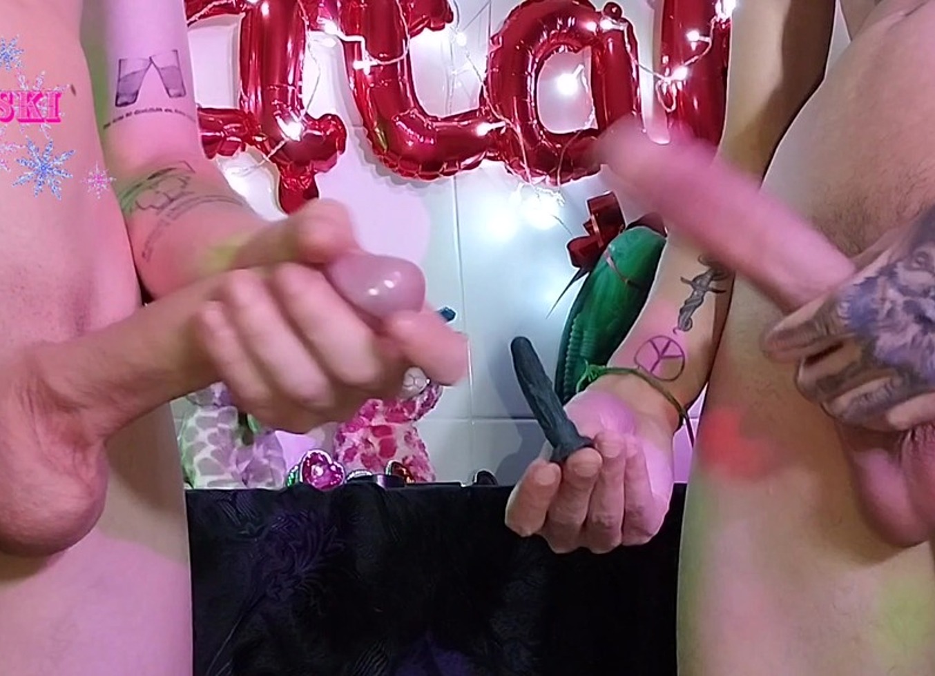 POV. Sua Esposa Trouxe 2 Dotados Pra Te Humilhar No Natal