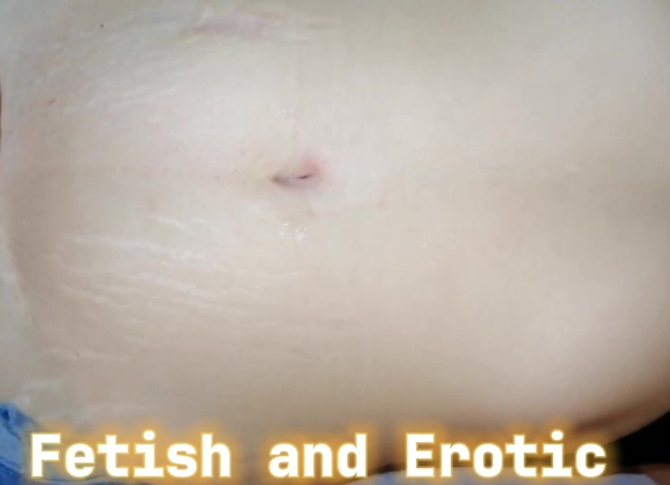 It's Fascinating To Explore A MILF Girl's Navel