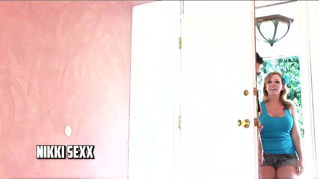 nikki sexx tit fucks and sucks cock