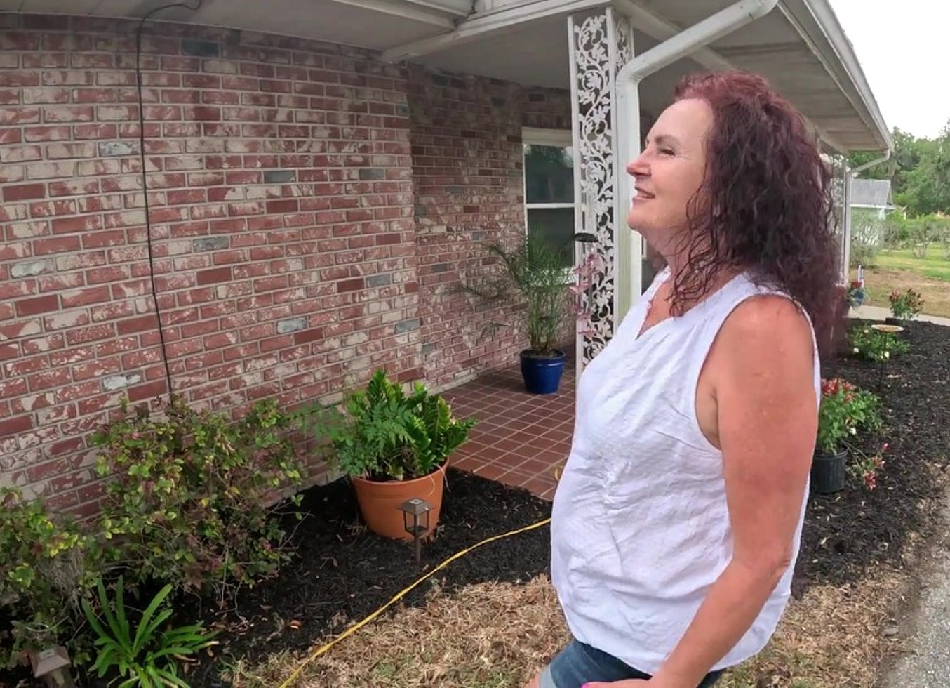 Ali Allure Gets Her Gutters Cleaned And Gets A Creampie