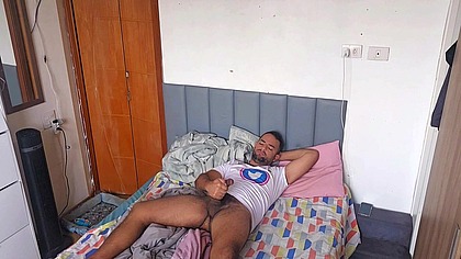 Gordinho gostoso me comendo e gozei com pau atolado.