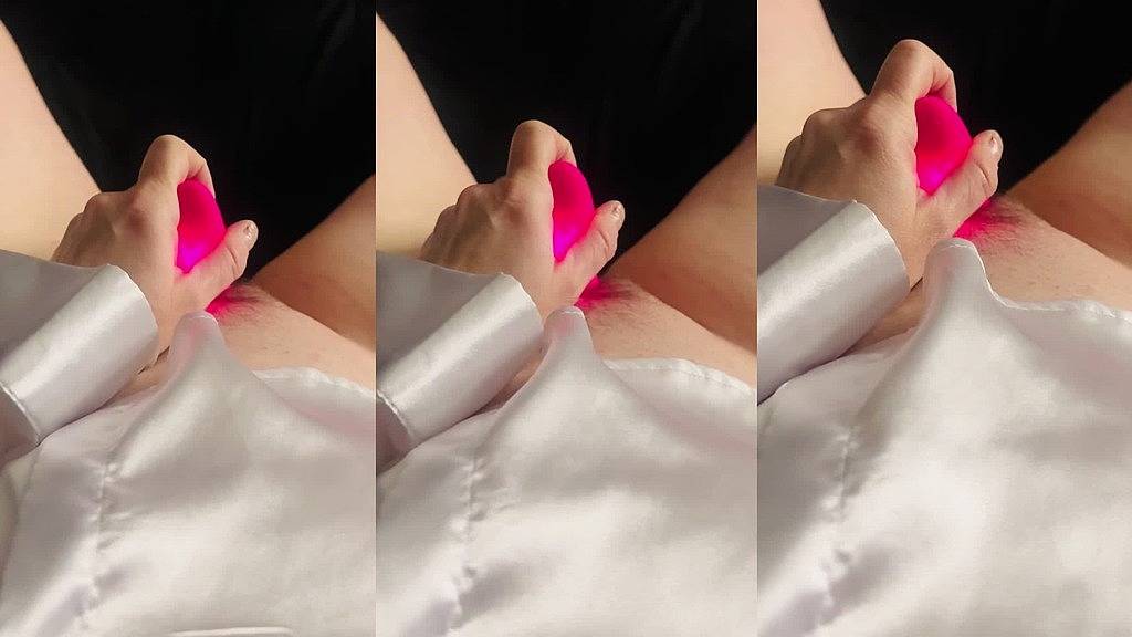 дивись, як я доводжу себе до кінчання (Анна) watch me make myself cum (Anna)