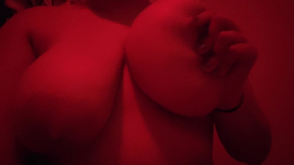 торкаючись себе (Блискуча троянда) touching myself (Shiny rose)