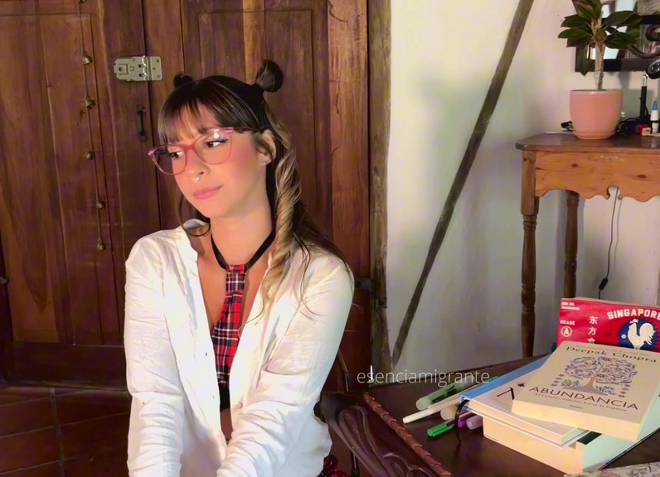 Horny Latina Sch00Lgirl Seduces You And I Suck You So Hard That Your Panties Get In Your Ass While We're In The Living Room