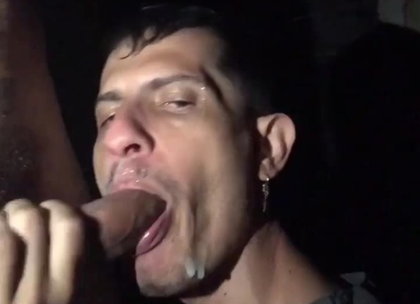 Dotado De 22Cm Piroca Grossa Encheu Minha Boca De Leite No Terreno Baldio, Quase Fomos Pegos No Flagra!