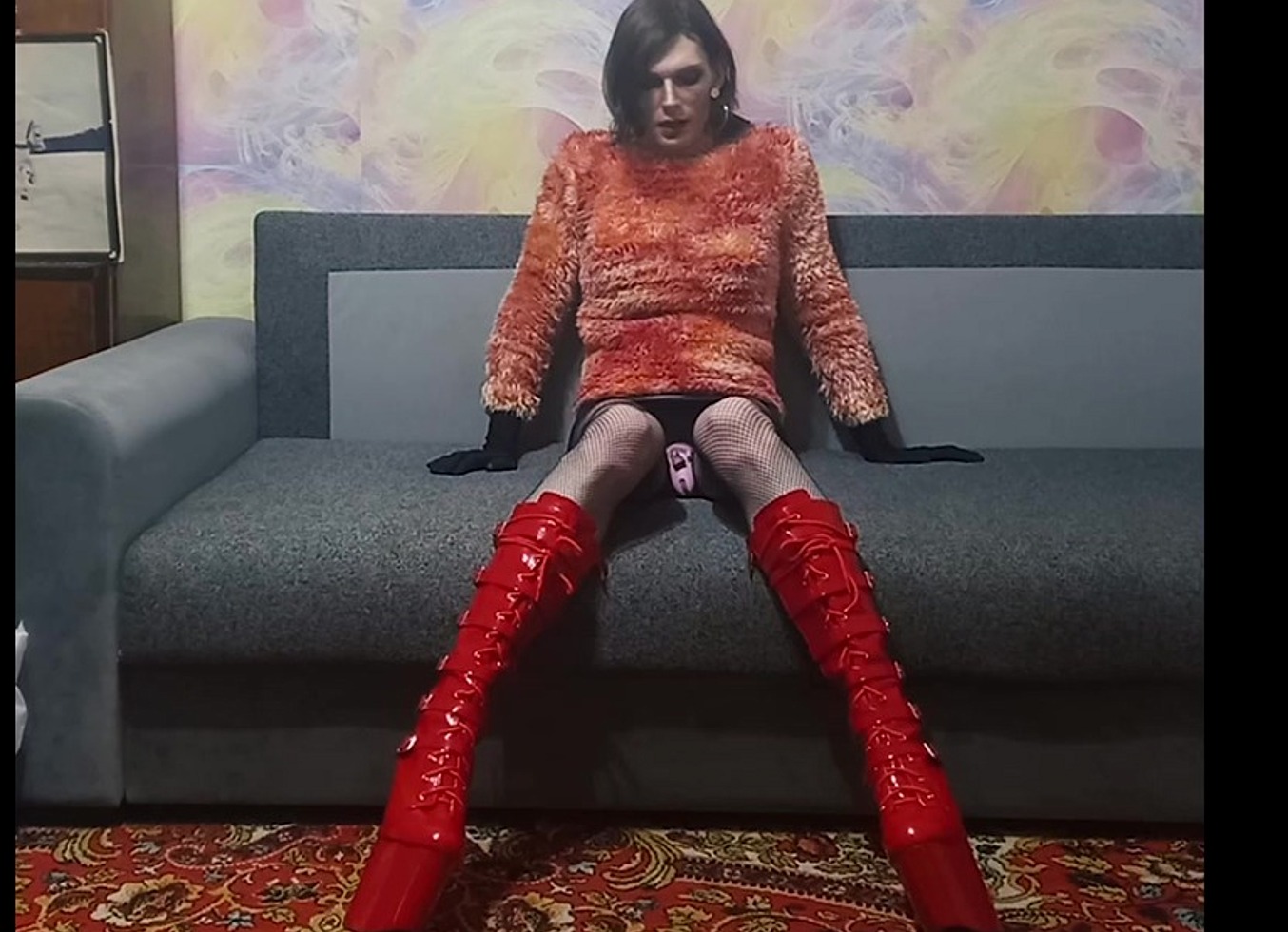 Crossdresser Posing As A Slut And Showing Her Butt Plug