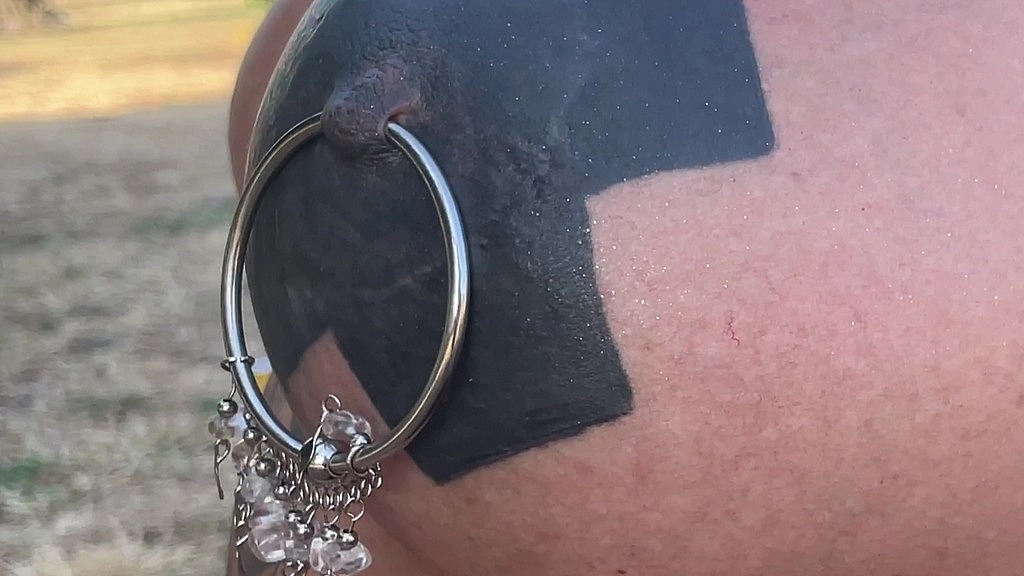 tattooed boobs in public (Dominatrix Frida) tattooed boobs in public (Dominatrix Frida)