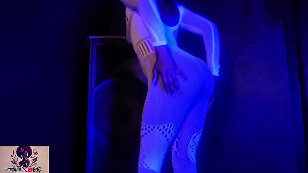 sexxxy twerking 4 a big client i made sure i pull out all the stops!! (Chocolate bae X) sexxxy twerking 4 a big client i made sure i pull out all the stops!! (Chocolate bae X)