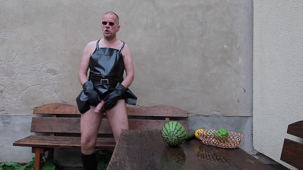 the horny rubber gardener 10 (vegetable stomping + boot care) (Germane_xl) the horny rubber gardener 10 (vegetable stomping + boot care) (Germane_xl)